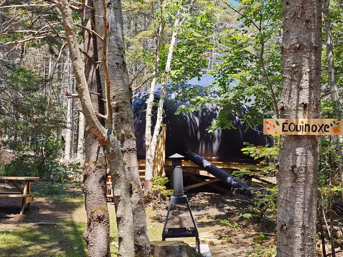 Bulle Équinoxe - Glamping avec vue sur forêt de feuillus